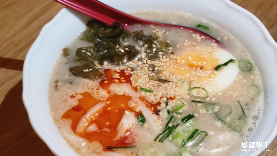  胡麻辛湯烏龍麵