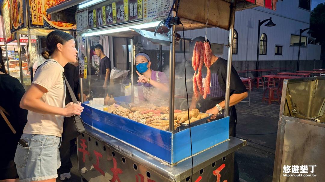 每週日在恆春夜市擺攤(17:30~23:00，福德宮牌樓對面)