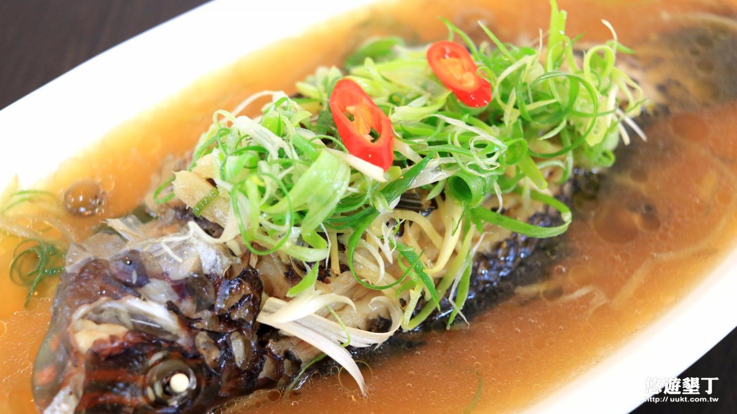 清蒸鹦哥鱼(推荐),肉质软嫩够新鲜