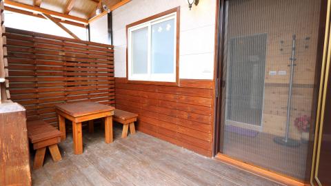 小木屋四人房-2陽台