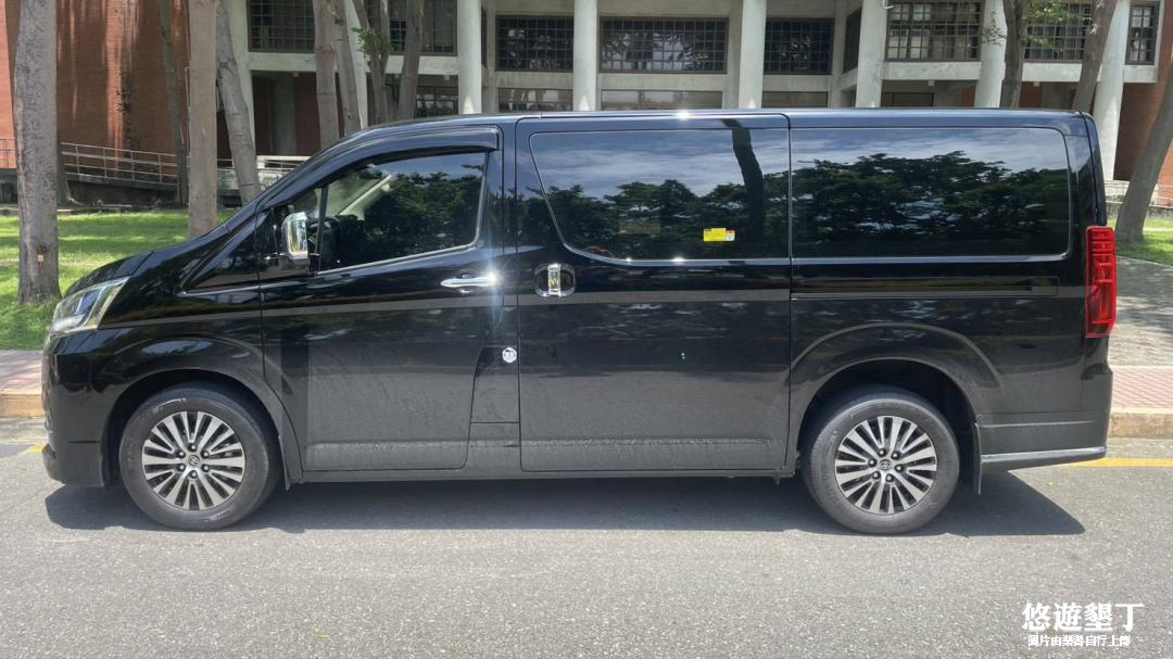 TOYOTA GRANVIA 八人座