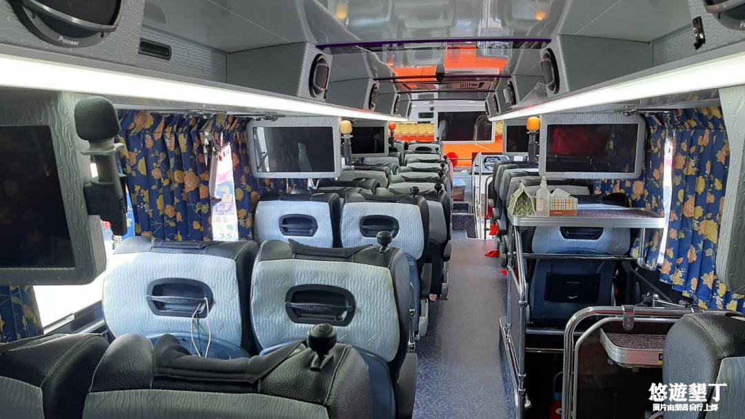 大中巴35人車型，乘坐位35人，含司機36人