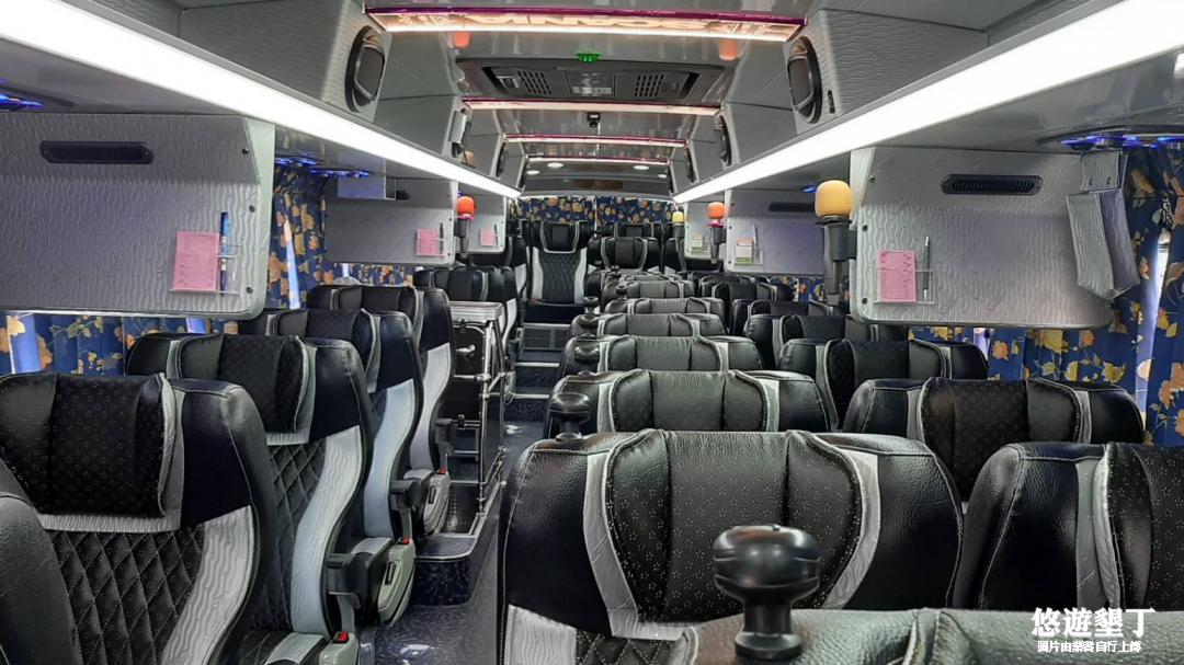 大中巴35人車型，乘坐位35人，含司機36人