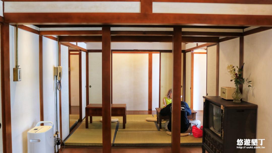 榻榻米座位區