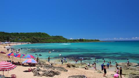 白沙 墾丁旅遊景點介紹 防曬 戲水