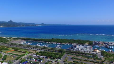 後壁湖遊艇碼頭 墾丁旅遊景點介紹 防曬 水上活動